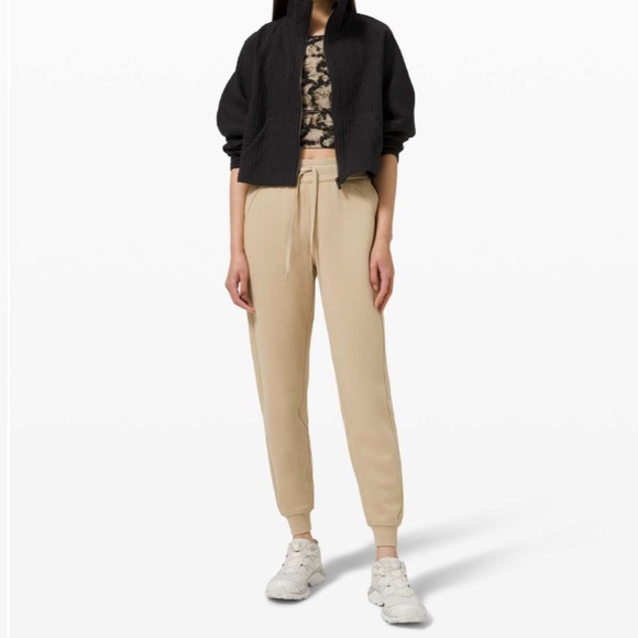 Lululemon Scuba High Rise Jogger - Picture 3 of 5